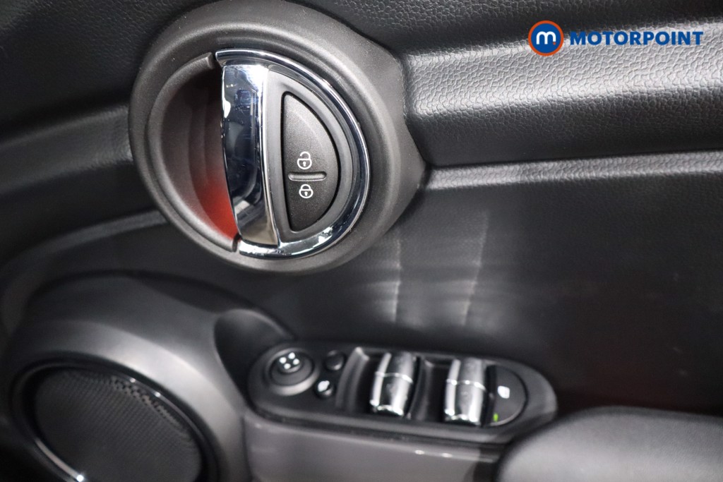 Mini Hatchback Cooper Classic Manual Petrol Hatchback - Stock Number (1566026) - 26th supplementary image
