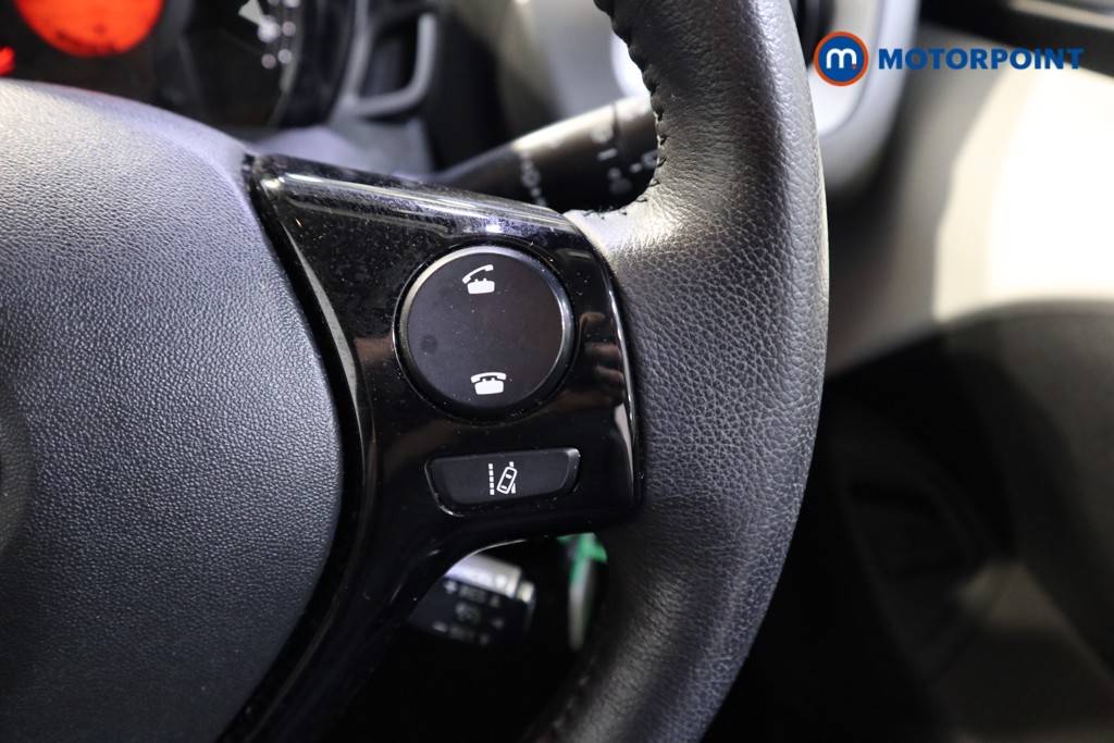 Toyota Aygo X-Play Manual Petrol Hatchback - Stock Number (1566059) - 4th supplementary image