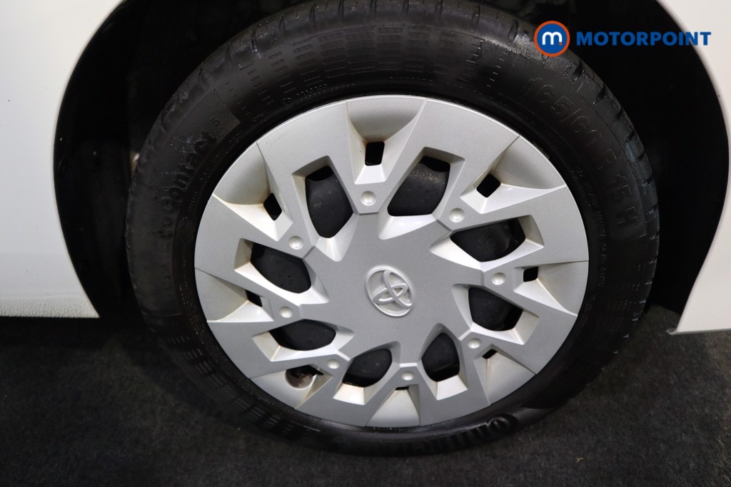 Toyota Aygo X-Play Manual Petrol Hatchback - Stock Number (1566059) - 14th supplementary image