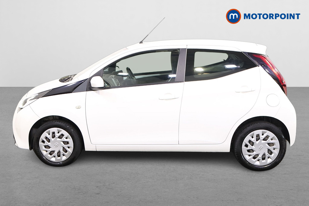 Toyota Aygo X-Play Manual Petrol Hatchback - Stock Number (1566059) - Passenger side
