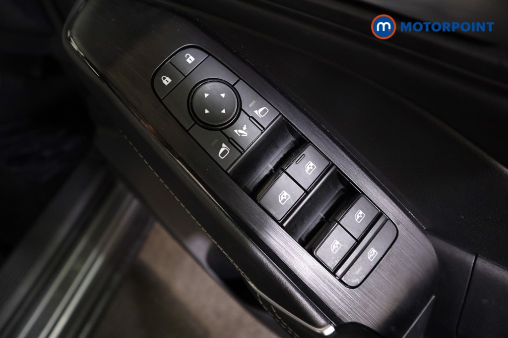 Nissan Qashqai N-Connecta Automatic Petrol-Electric Hybrid SUV - Stock Number (1566277) - 9th supplementary image