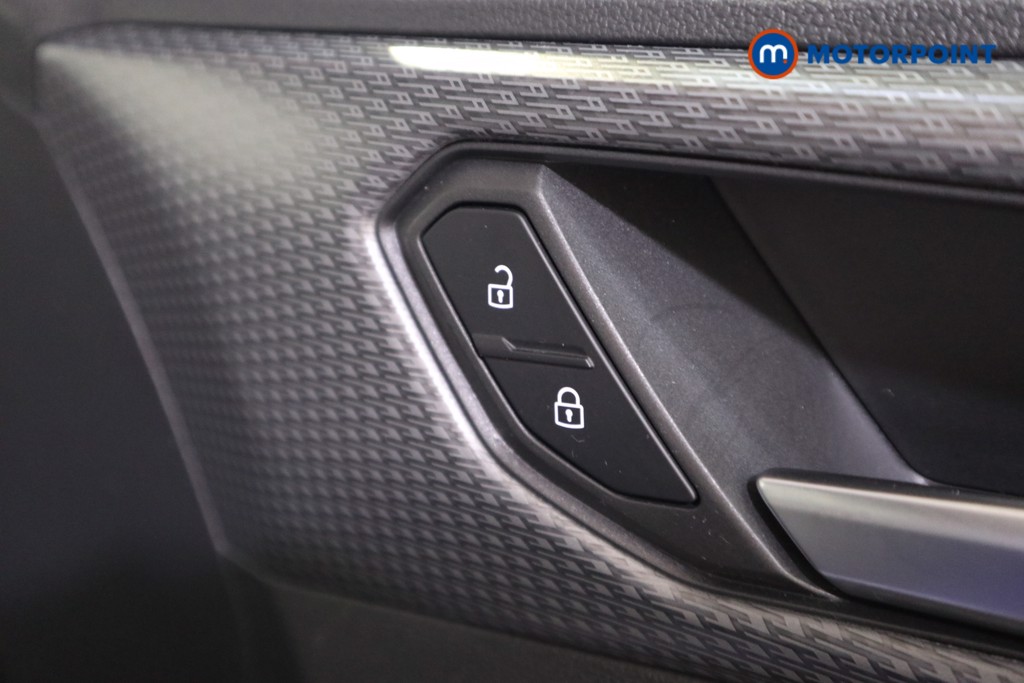 Volkswagen T-Cross R-Line Manual Petrol SUV - Stock Number (1566579) - 10th supplementary image