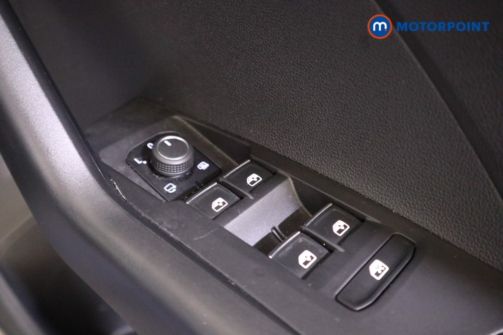 Volkswagen T-Cross R-Line Manual Petrol SUV - Stock Number (1566579) - 11th supplementary image