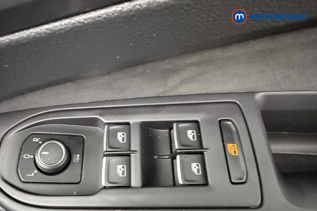 Volkswagen Golf Style Edition Manual Petrol Hatchback - Stock Number (1566656) - 19th supplementary image