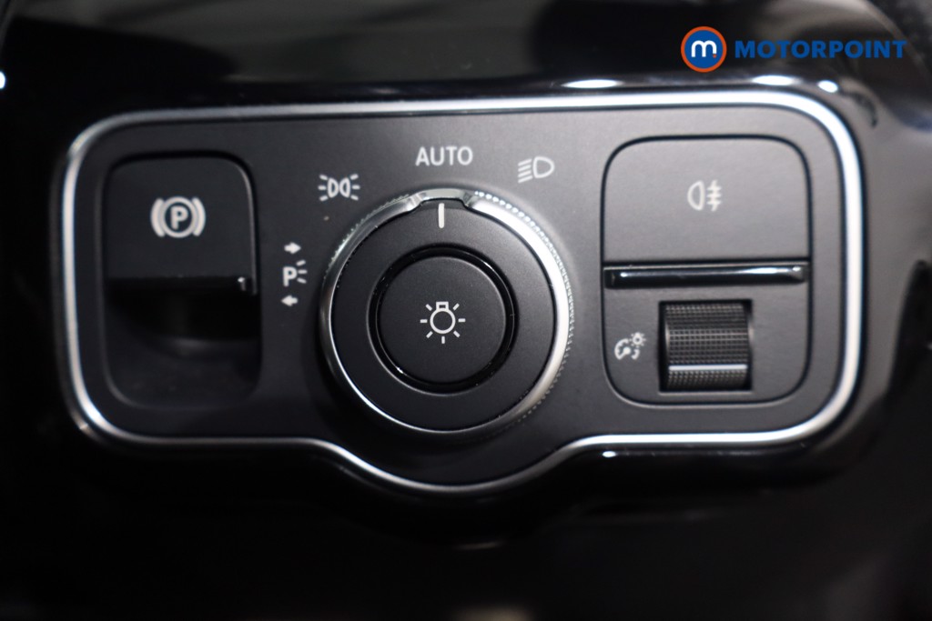 Mercedes-Benz A Class Amg Line Executive Edition Automatic Petrol Saloon - Stock Number (1567075) - 20th supplementary image
