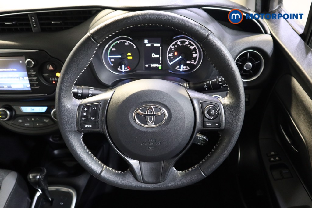 Toyota Yaris Y20 Automatic Petrol-Electric Hybrid Hatchback - Stock Number (1567125) - 2nd supplementary image