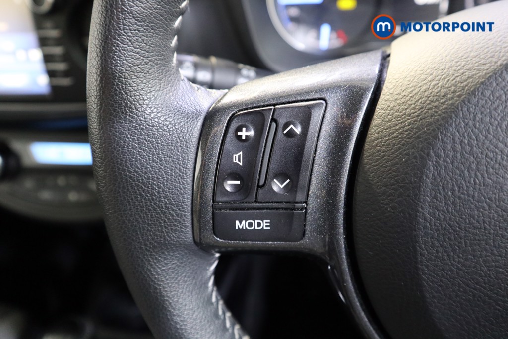 Toyota Yaris Y20 Automatic Petrol-Electric Hybrid Hatchback - Stock Number (1567125) - 3rd supplementary image