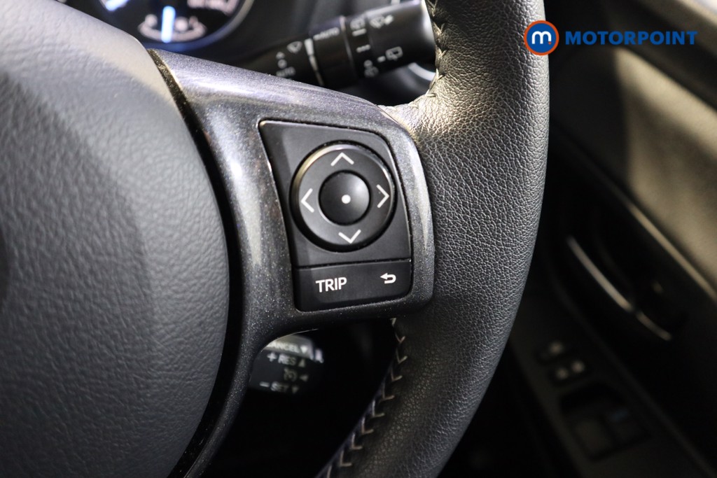 Toyota Yaris Y20 Automatic Petrol-Electric Hybrid Hatchback - Stock Number (1567125) - 4th supplementary image