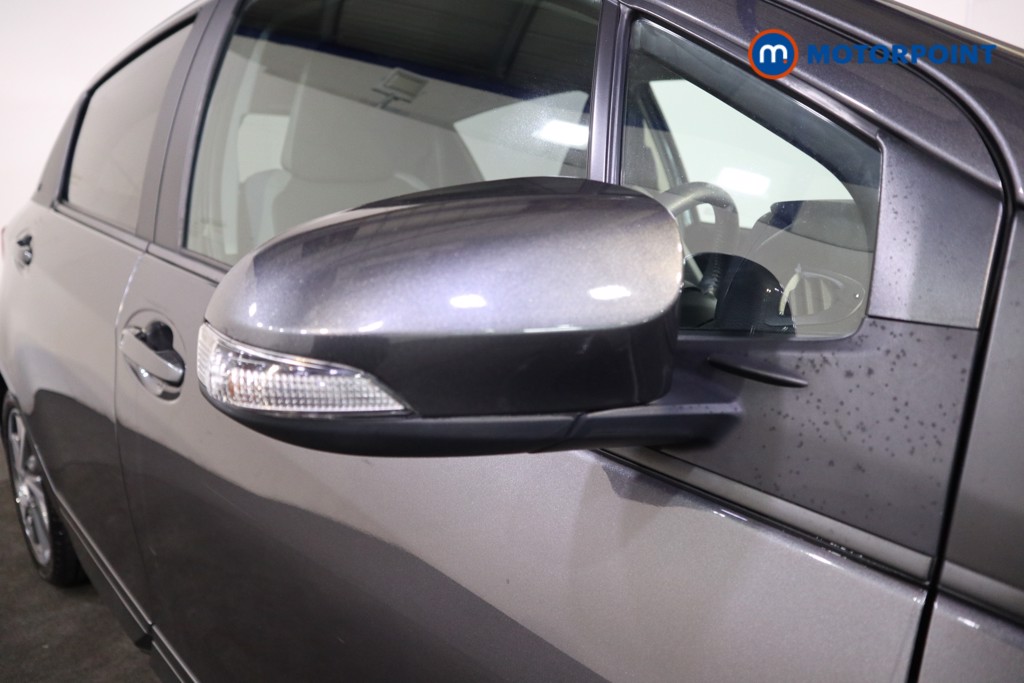 Toyota Yaris Y20 Automatic Petrol-Electric Hybrid Hatchback - Stock Number (1567125) - 21st supplementary image