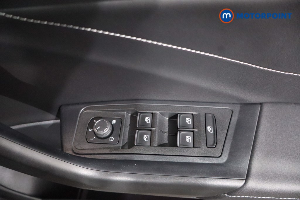 Volkswagen T-Roc R-Line Automatic Petrol SUV - Stock Number (1567545) - 20th supplementary image