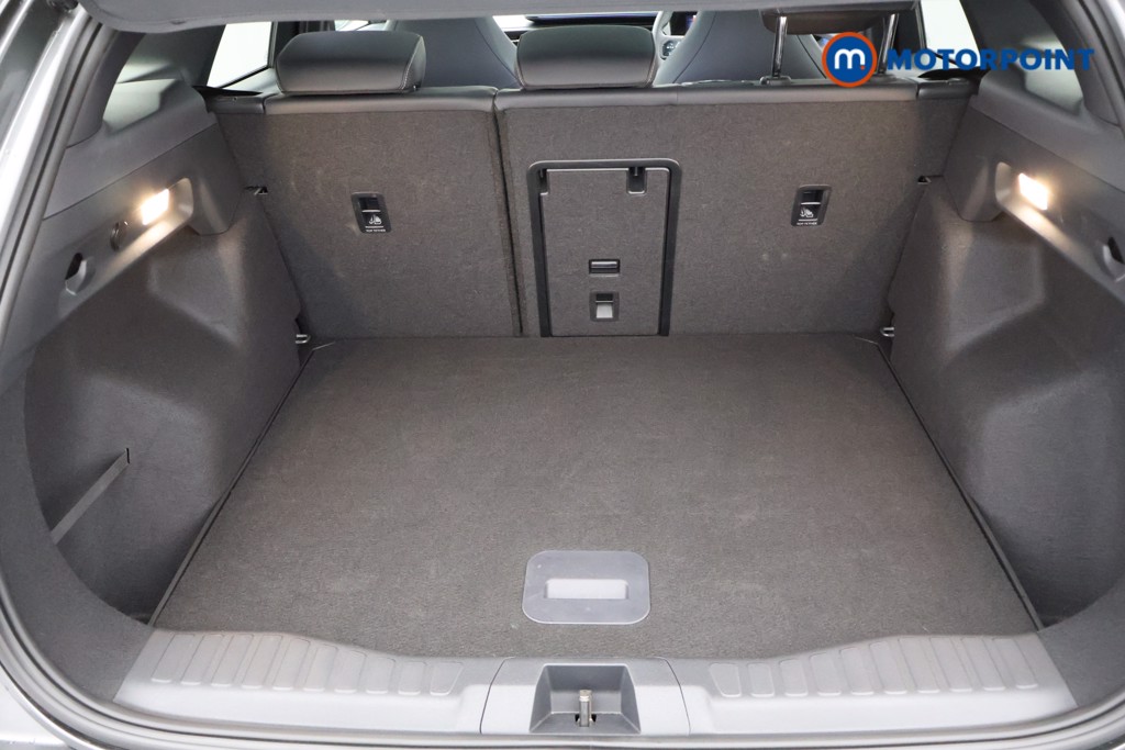 Ford Explorer Premium Automatic Electric SUV - Stock Number (1567714) - 15th supplementary image