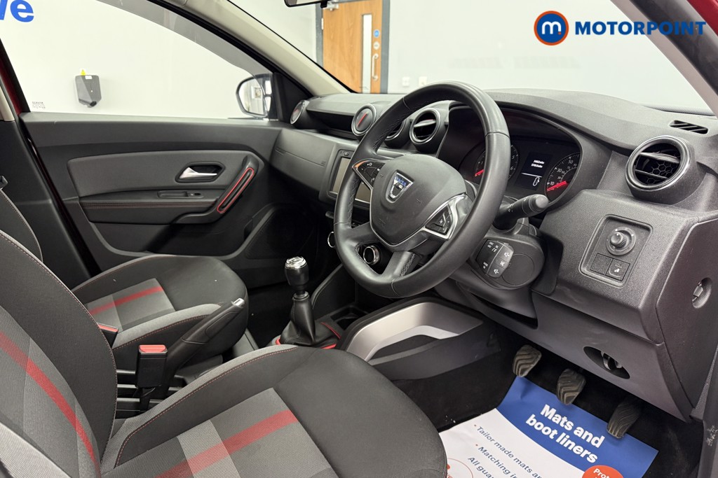 Dacia Duster Techroad Manual Petrol SUV - Stock Number (1532005) - 1st supplementary image