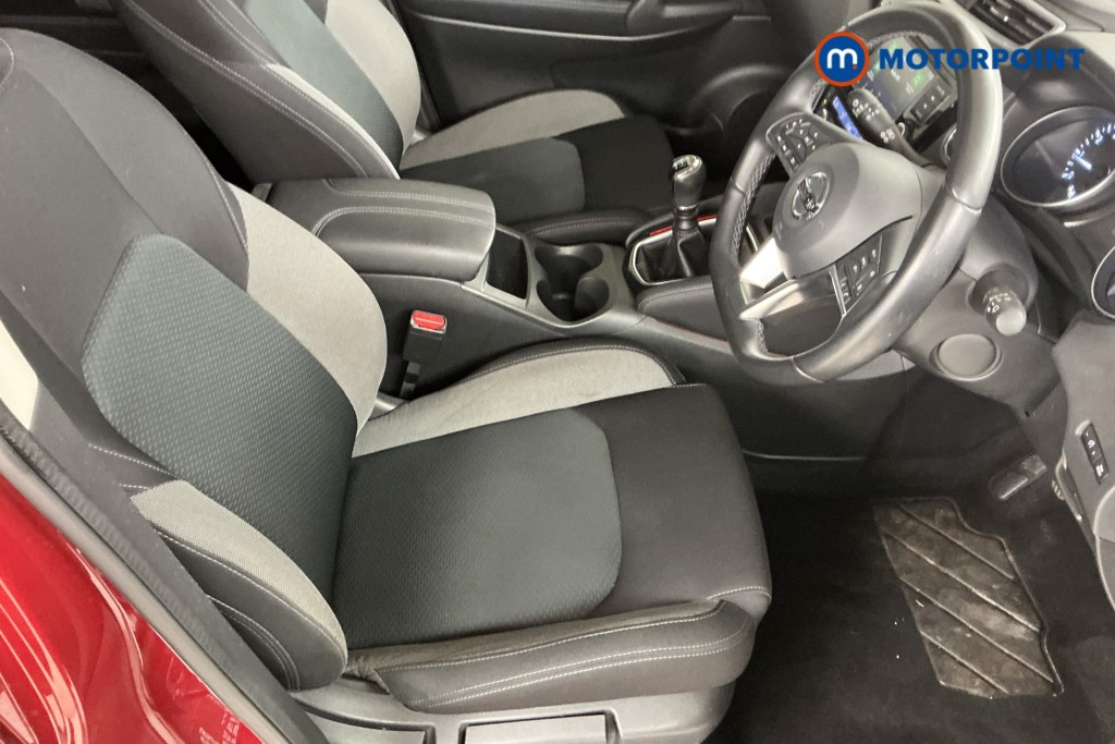 Nissan Qashqai N-Connecta Manual Petrol SUV - Stock Number (1552202) - 5th supplementary image