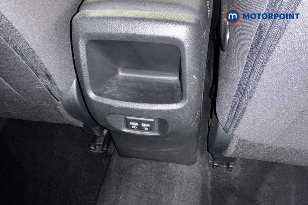 Nissan Qashqai N-Connecta Manual Petrol SUV - Stock Number (1552202) - 9th supplementary image