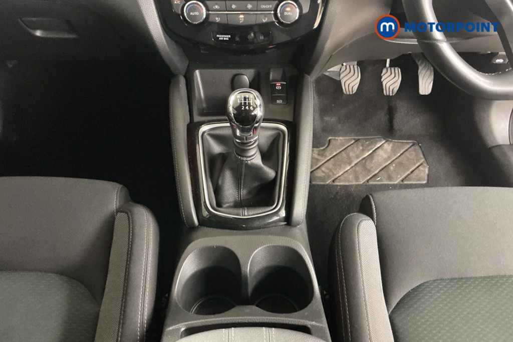 Nissan Qashqai N-Connecta Manual Petrol SUV - Stock Number (1552202) - 10th supplementary image