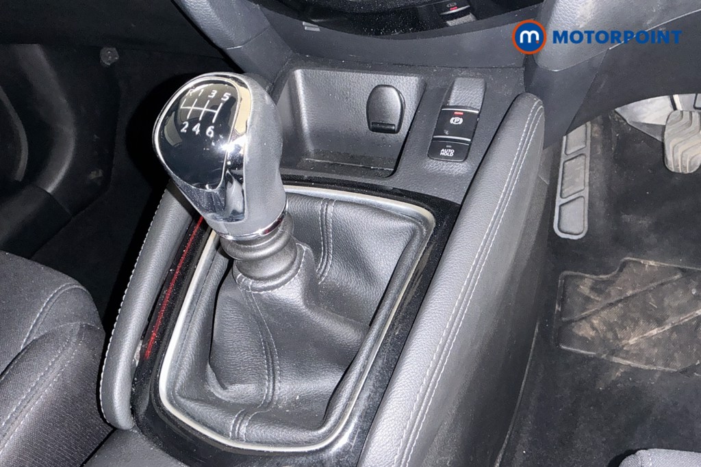 Nissan Qashqai N-Connecta Manual Petrol SUV - Stock Number (1552202) - 15th supplementary image