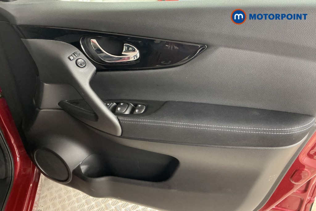 Nissan Qashqai N-Connecta Manual Petrol SUV - Stock Number (1552202) - 20th supplementary image