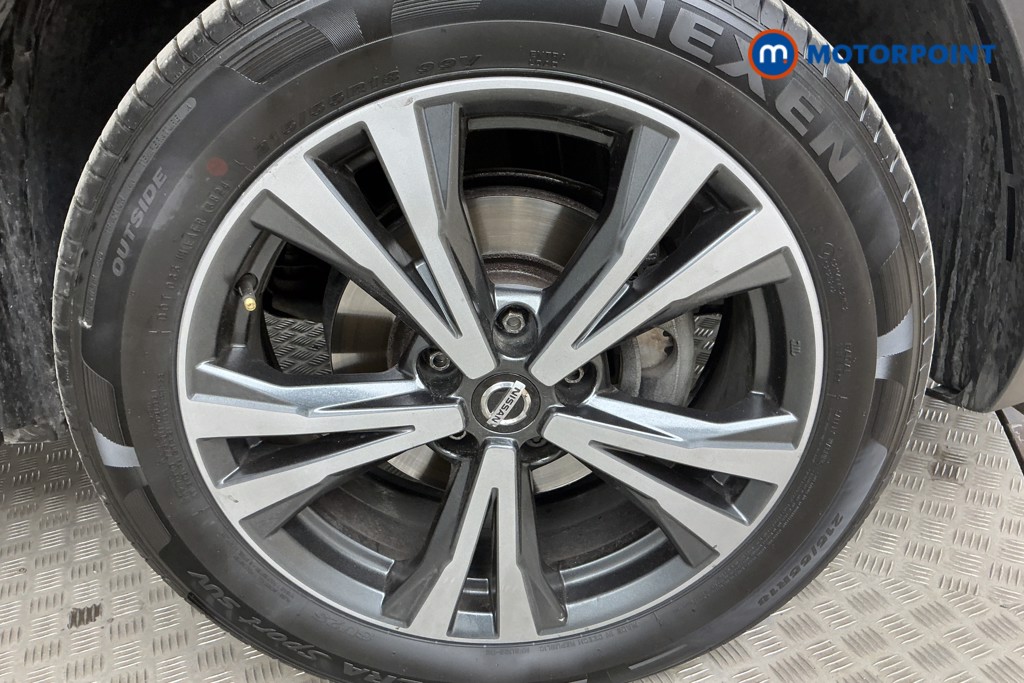 Nissan Qashqai N-Connecta Manual Petrol SUV - Stock Number (1552202) - 32nd supplementary image