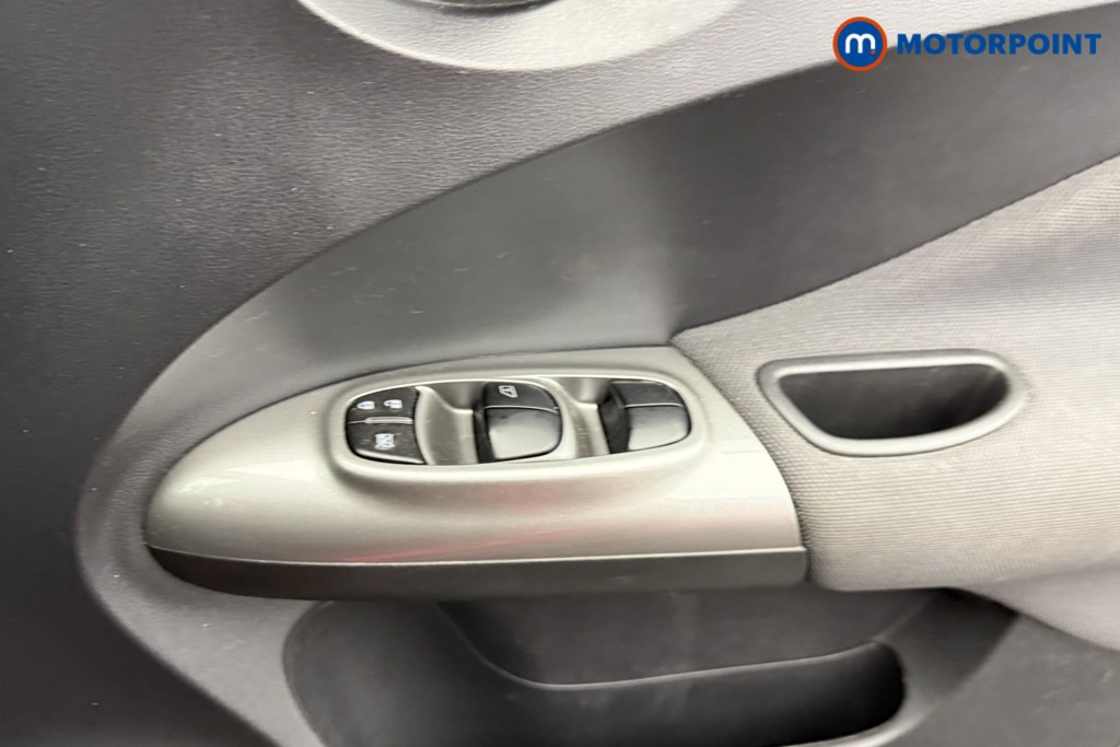 Nissan Juke Acenta Manual Petrol SUV - Stock Number (1554703) - 11th supplementary image