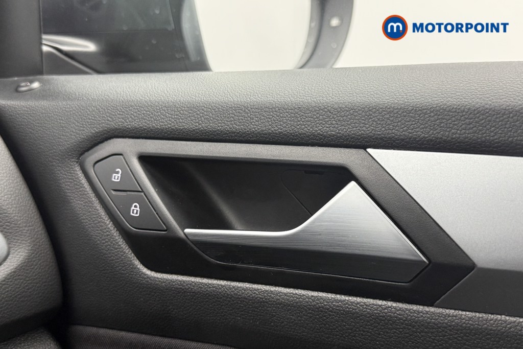 Volkswagen T-Roc Life Manual Petrol SUV - Stock Number (1554727) - 14th supplementary image