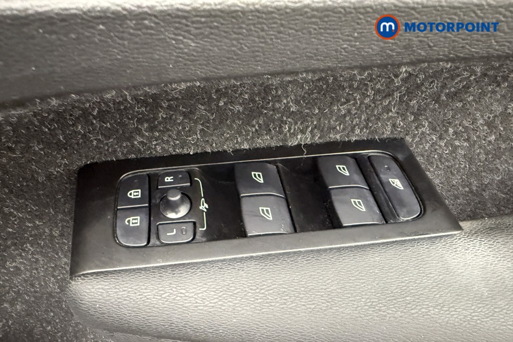 Volvo Xc40 Momentum Manual Petrol SUV - Stock Number (1555003) - 14th supplementary image