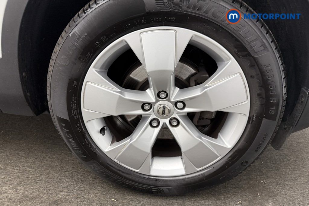Volvo Xc40 Momentum Manual Petrol SUV - Stock Number (1555003) - 18th supplementary image