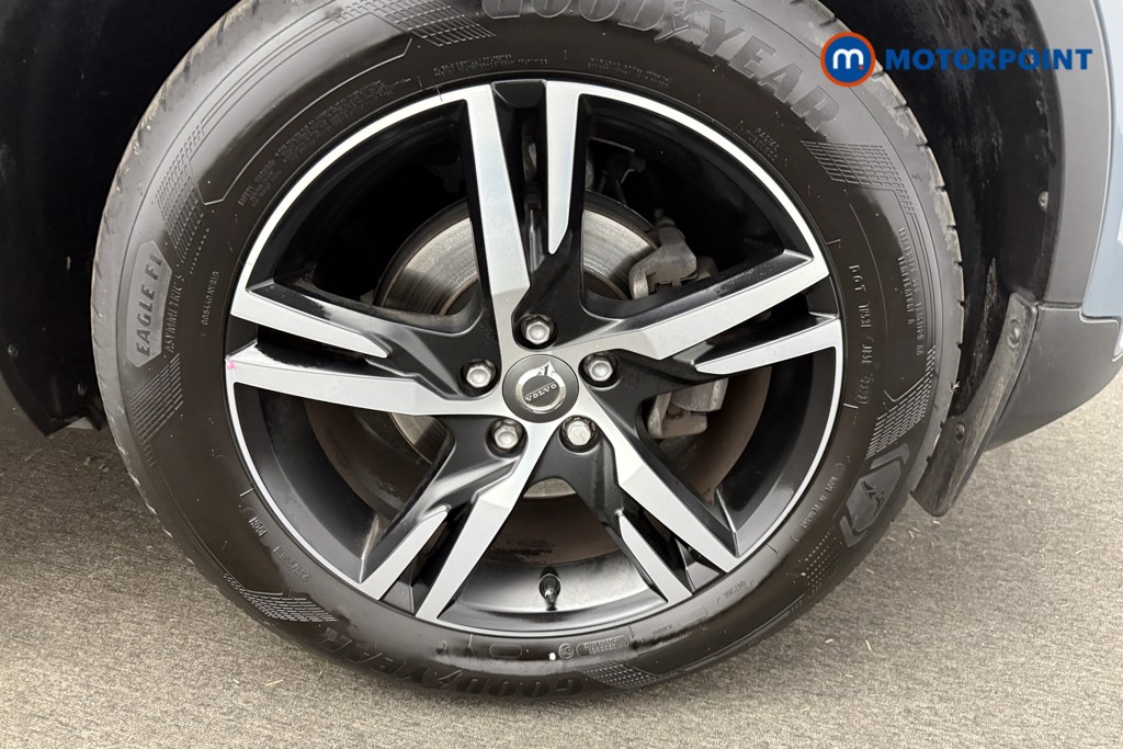 Volvo Xc40 R Design Manual Petrol SUV - Stock Number (1555139) - 17th supplementary image