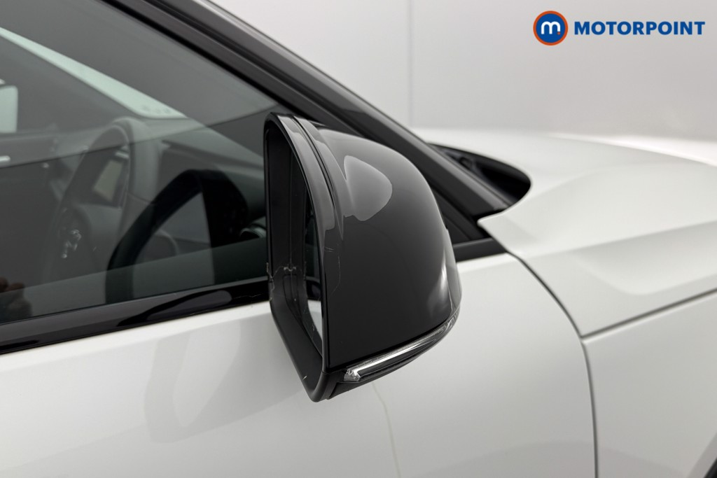 Volvo Xc40 R Design Manual Petrol SUV - Stock Number (1555143) - 16th supplementary image