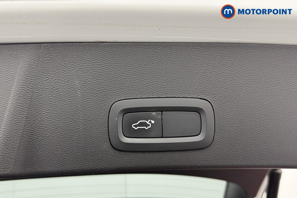 Volvo Xc40 R Design Manual Petrol SUV - Stock Number (1555143) - 20th supplementary image