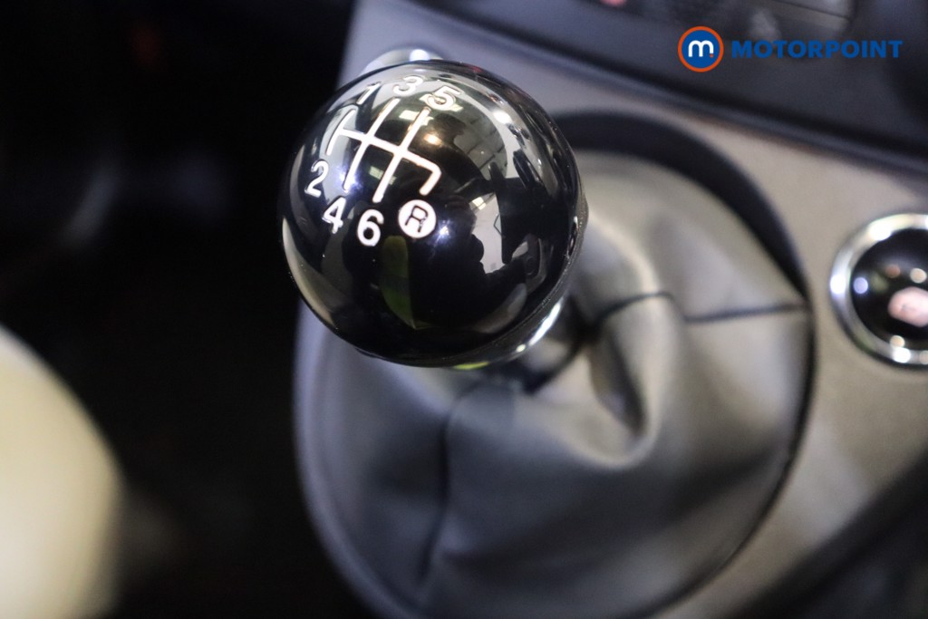 Fiat 500 Dolcevita Manual Petrol-Electric Hybrid Hatchback - Stock Number (1556883) - 5th supplementary image