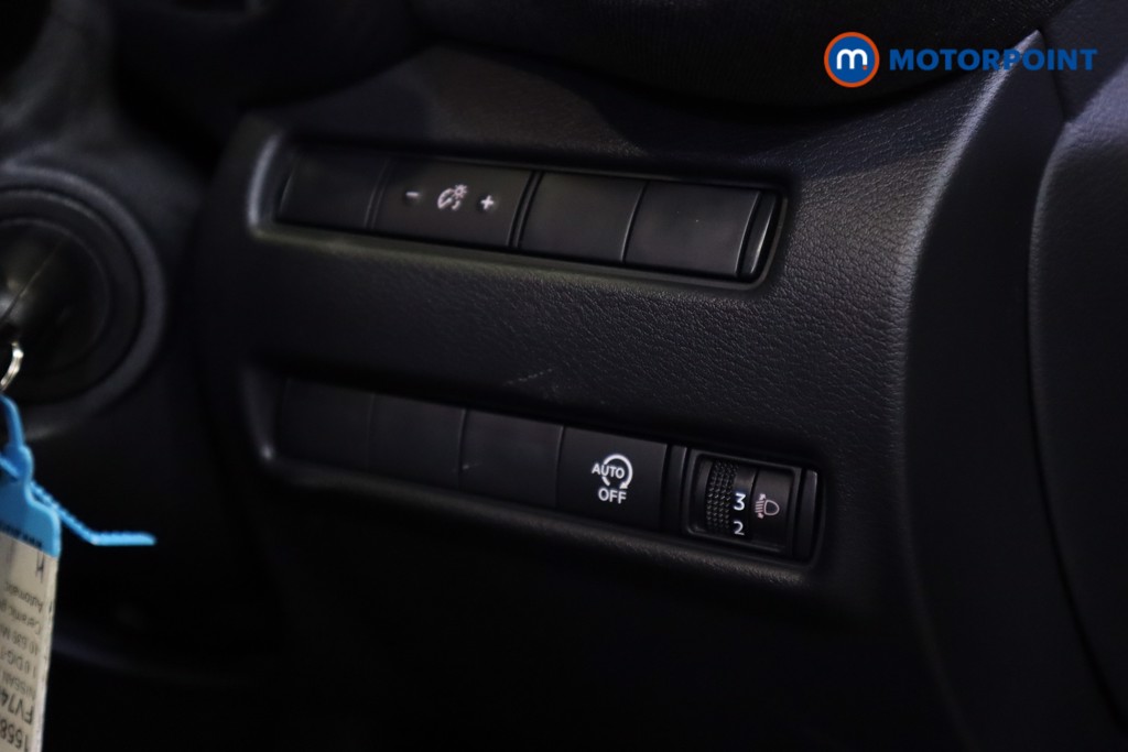 Nissan Juke Acenta Premium Automatic Petrol SUV - Stock Number (1558834) - 4th supplementary image