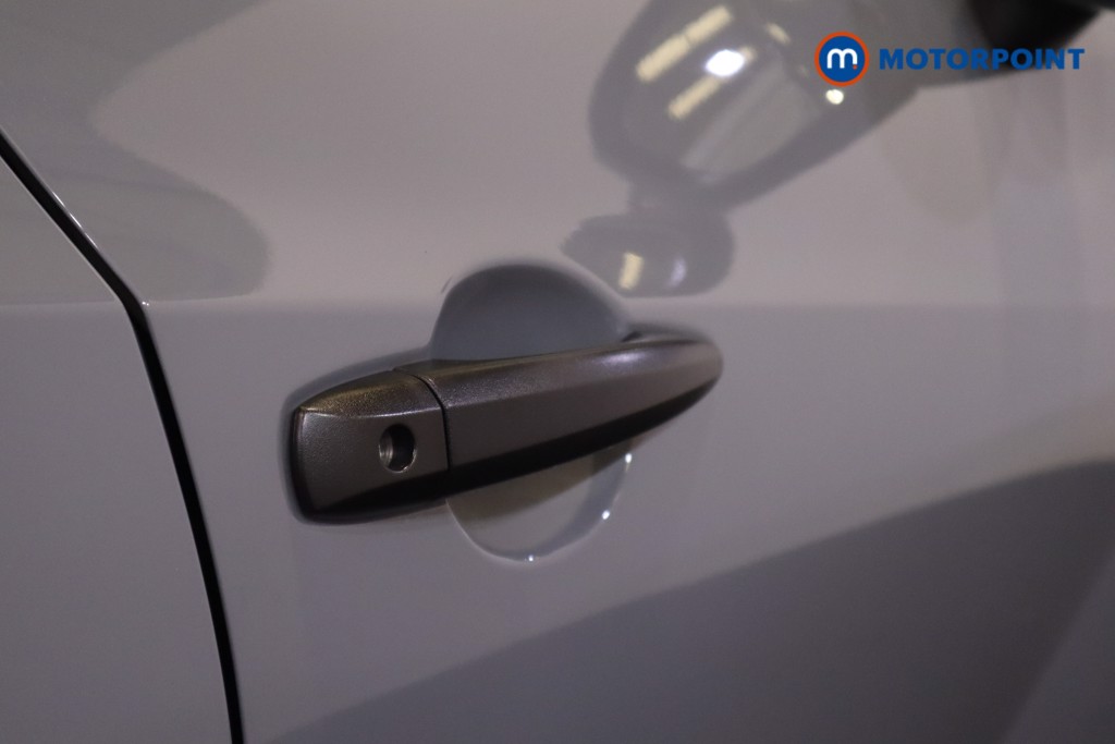 Nissan Juke Acenta Premium Automatic Petrol SUV - Stock Number (1558834) - 35th supplementary image