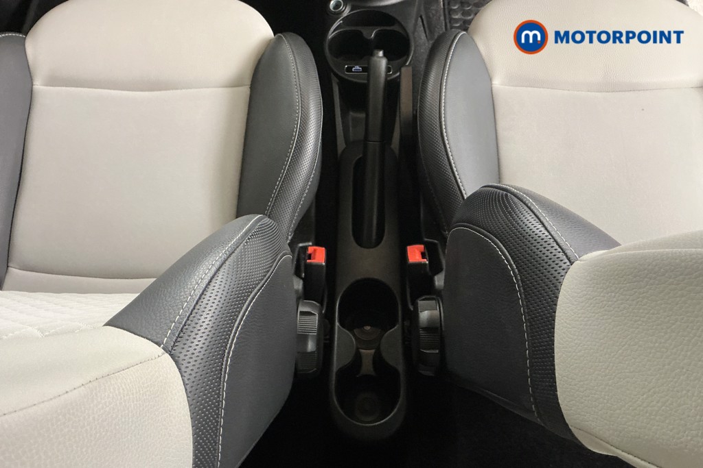 Fiat 500 Dolcevita Manual Petrol-Electric Hybrid Hatchback - Stock Number (1559931) - 8th supplementary image