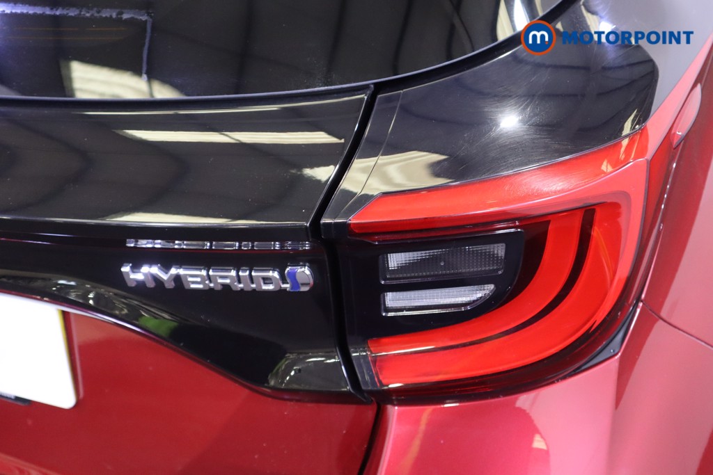 Toyota Yaris Design Automatic Petrol-Electric Hybrid Hatchback - Stock Number (1559968) - 26th supplementary image