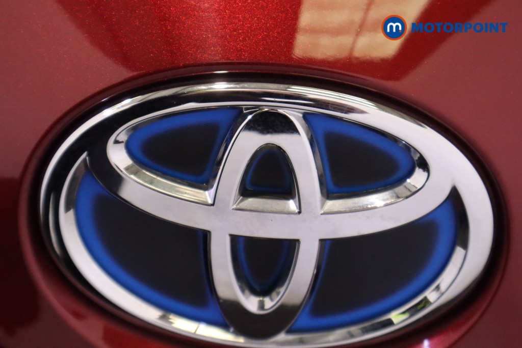 Toyota Yaris Design Automatic Petrol-Electric Hybrid Hatchback - Stock Number (1559968) - 30th supplementary image