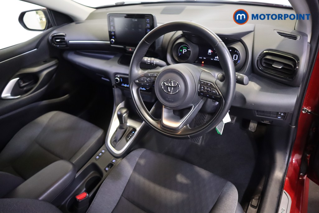 Toyota Yaris Design Automatic Petrol-Electric Hybrid Hatchback - Stock Number (1559968) - 1st supplementary image