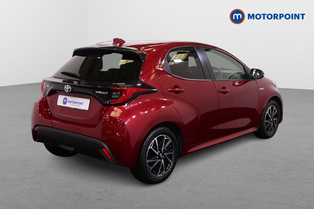 Toyota Yaris Design Automatic Petrol-Electric Hybrid Hatchback - Stock Number (1559968) - Drivers side rear corner