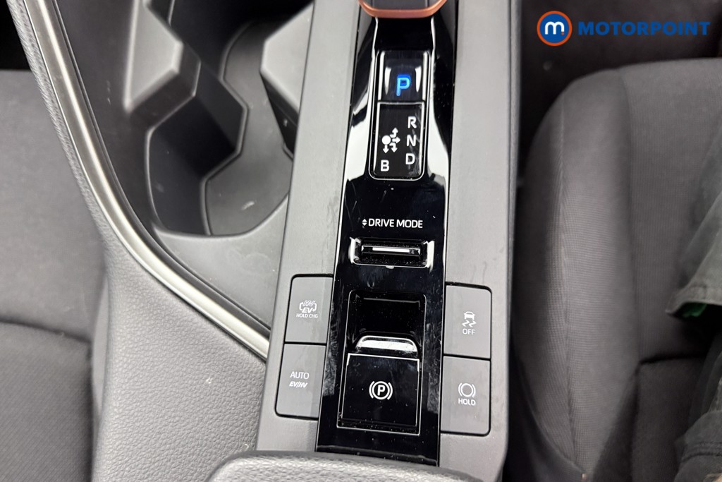Toyota C-Hr Design Automatic Petrol Plug-In Hybrid SUV - Stock Number (1560445) - 11th supplementary image