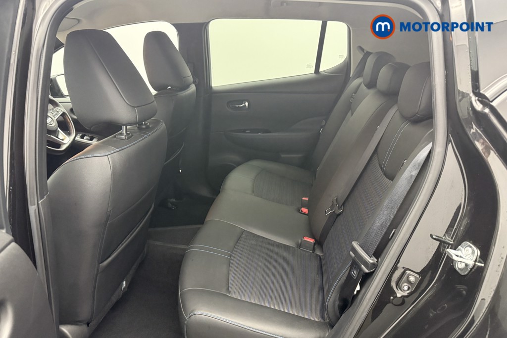 Nissan Leaf N-Connecta Automatic Electric Hatchback - Stock Number (1561096) - 2nd supplementary image