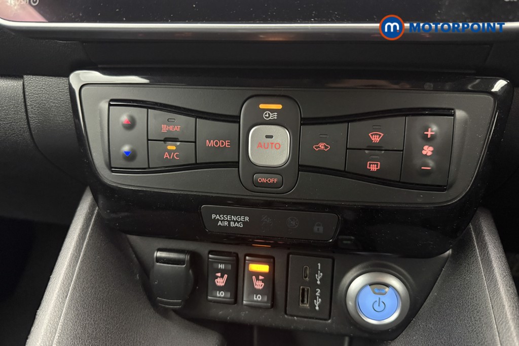 Nissan Leaf N-Connecta Automatic Electric Hatchback - Stock Number (1561096) - 8th supplementary image