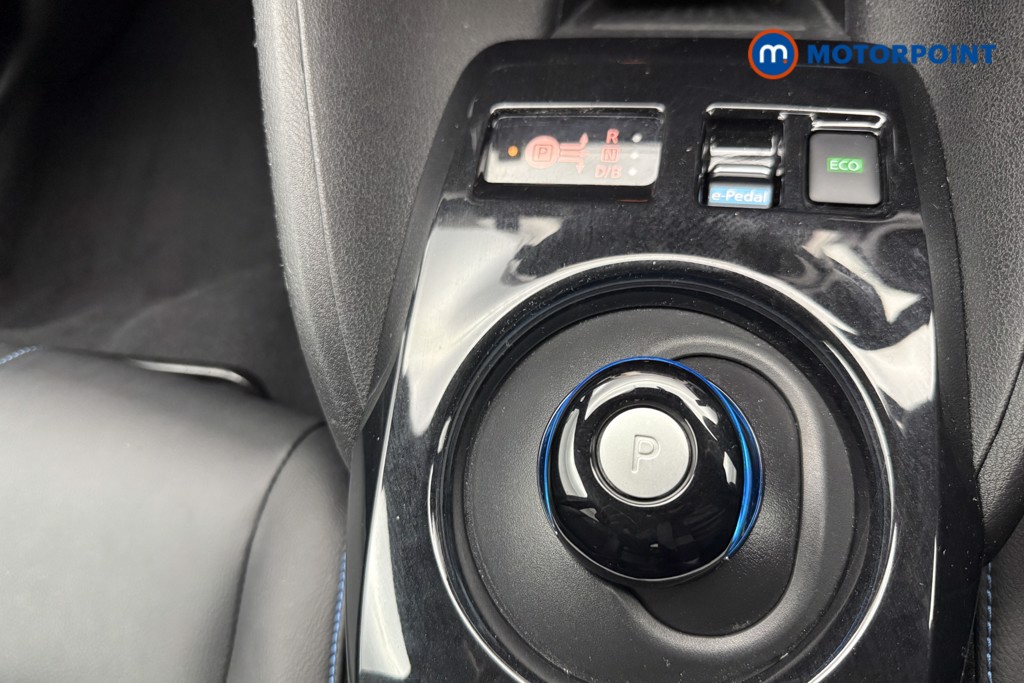 Nissan Leaf N-Connecta Automatic Electric Hatchback - Stock Number (1561096) - 9th supplementary image