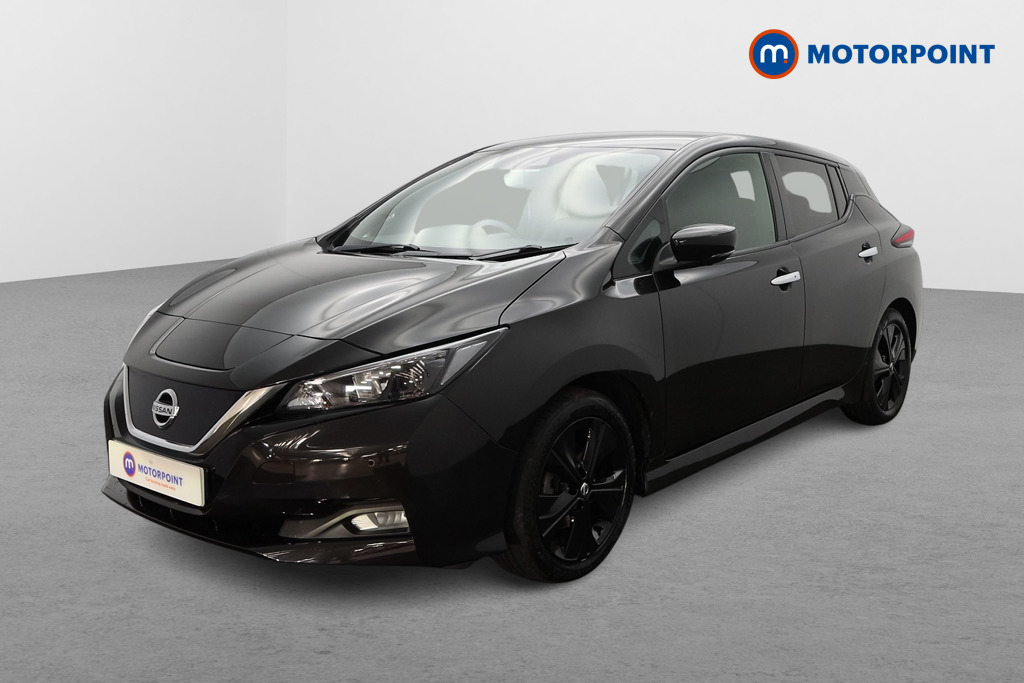 Nissan Leaf N-Connecta Automatic Electric Hatchback - Stock Number (1561096) - Passenger side front corner