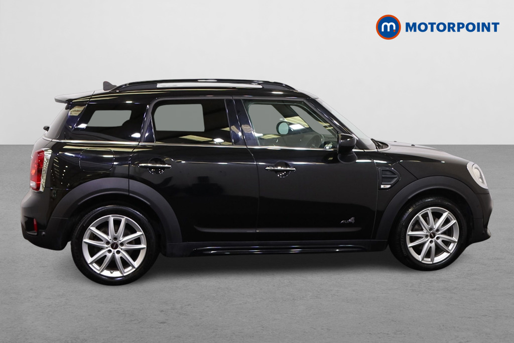 Mini Countryman Cooper Sport Manual Petrol SUV - Stock Number (1561466) - Drivers side