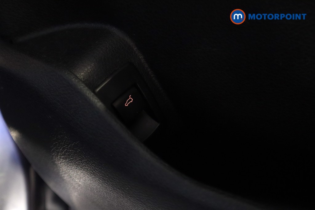 BMW 2 Series SE Manual Petrol People Carrier - Stock Number (1561747) - 4th supplementary image