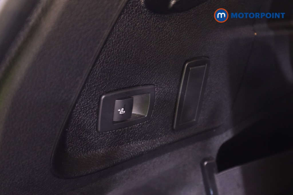 BMW 2 Series SE Manual Petrol People Carrier - Stock Number (1561747) - 36th supplementary image