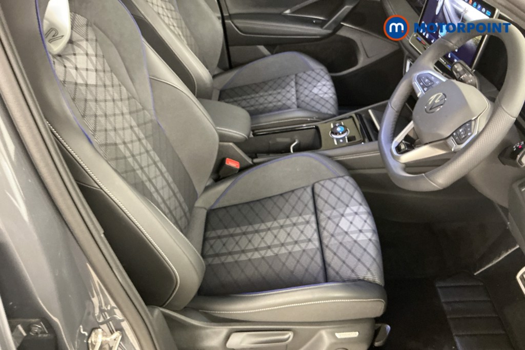 Volkswagen Tiguan R-Line Automatic Diesel SUV - Stock Number (1561928) - 5th supplementary image