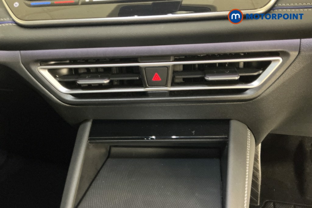 Volkswagen Tiguan R-Line Automatic Diesel SUV - Stock Number (1561928) - 17th supplementary image