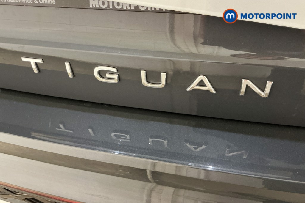 Volkswagen Tiguan R-Line Automatic Diesel SUV - Stock Number (1561928) - 33rd supplementary image