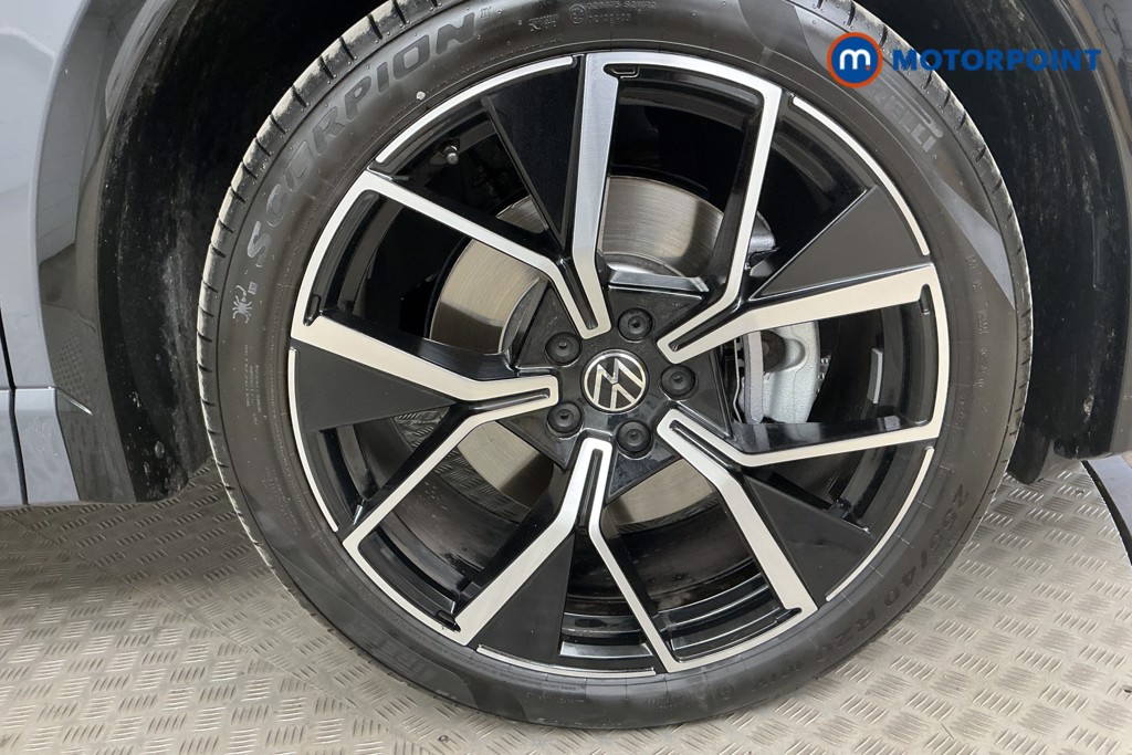 Volkswagen Tiguan R-Line Automatic Diesel SUV - Stock Number (1561928) - 36th supplementary image