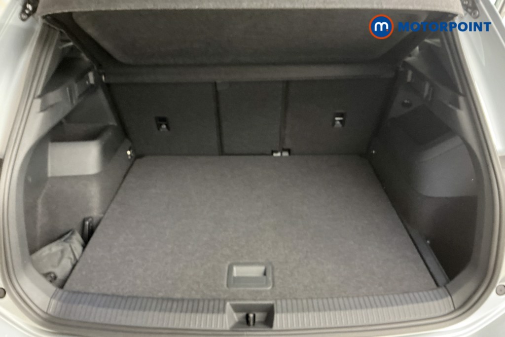 Volkswagen Tiguan R-Line Automatic Diesel SUV - Stock Number (1561934) - 4th supplementary image